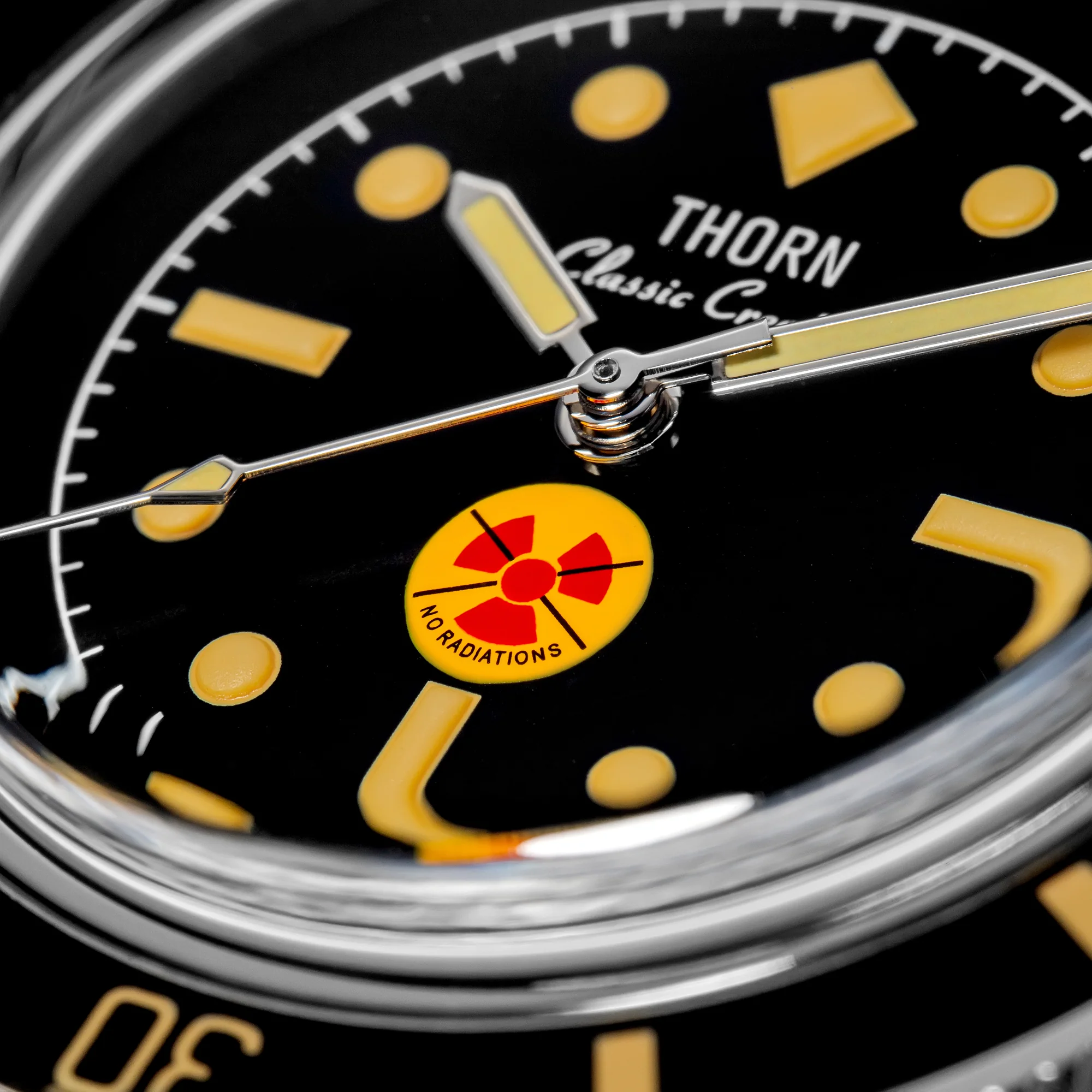 Thorn 38mm Titanium 50-Fathoms Dive Watch T009 - Image 3