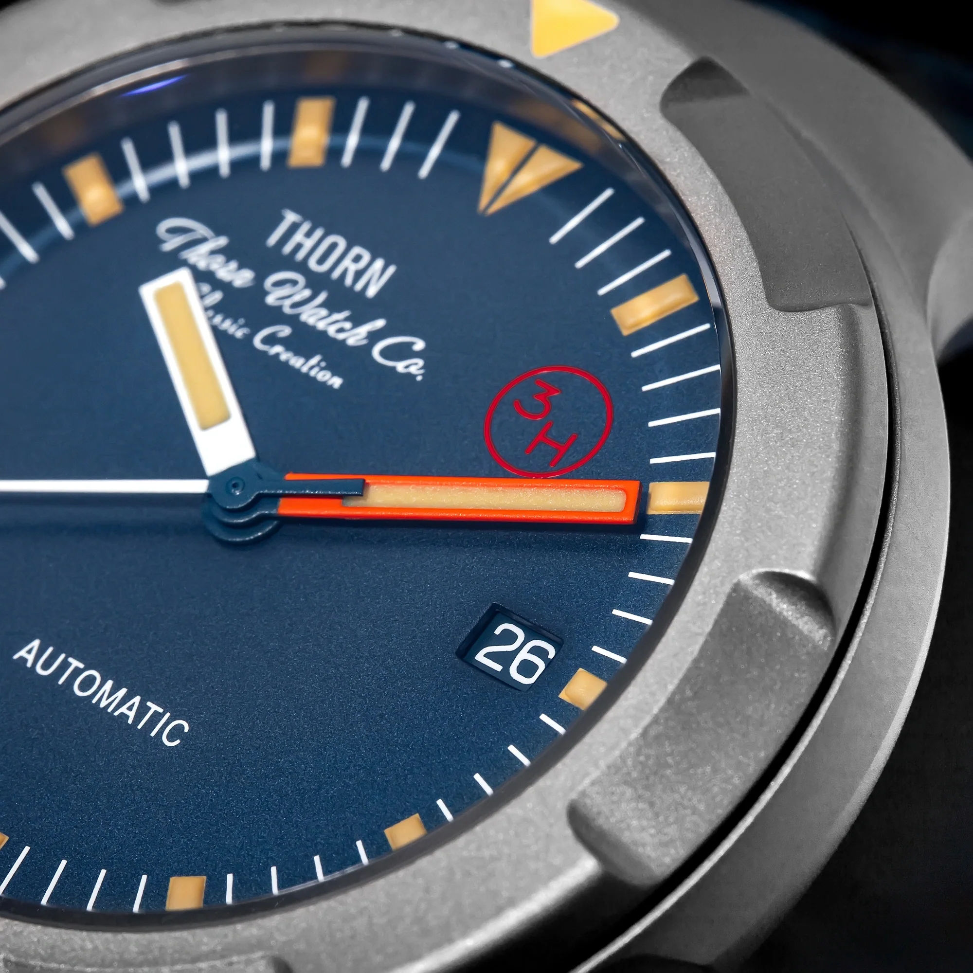 Thorn T011 Titanium Vintage Men Watch - Image 10